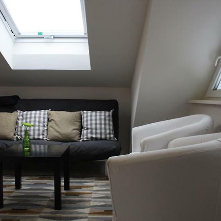 Ferienwohnung Anna - Charmante Ferienwohnung In Bevorzugter Lage Констанц Екстериор снимка