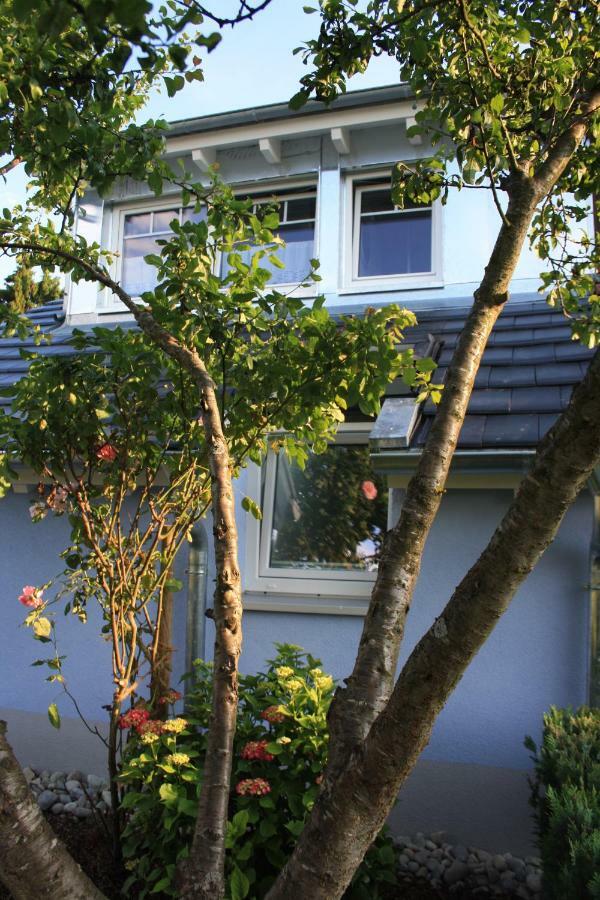Ferienwohnung Anna - Charmante Ferienwohnung In Bevorzugter Lage Констанц Екстериор снимка