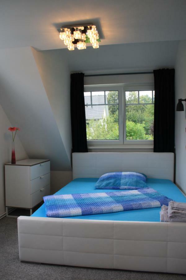 Ferienwohnung Anna - Charmante Ferienwohnung In Bevorzugter Lage Констанц Екстериор снимка